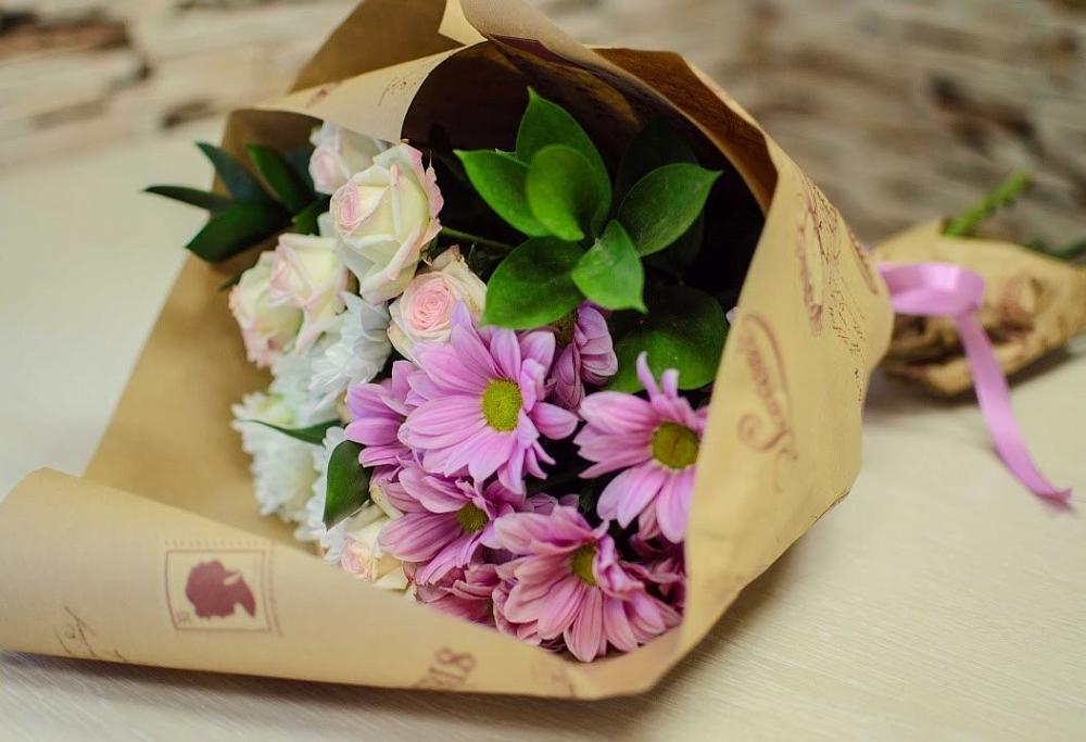 Букет цветов из: Розы и Хризантемы в Северобайкальске