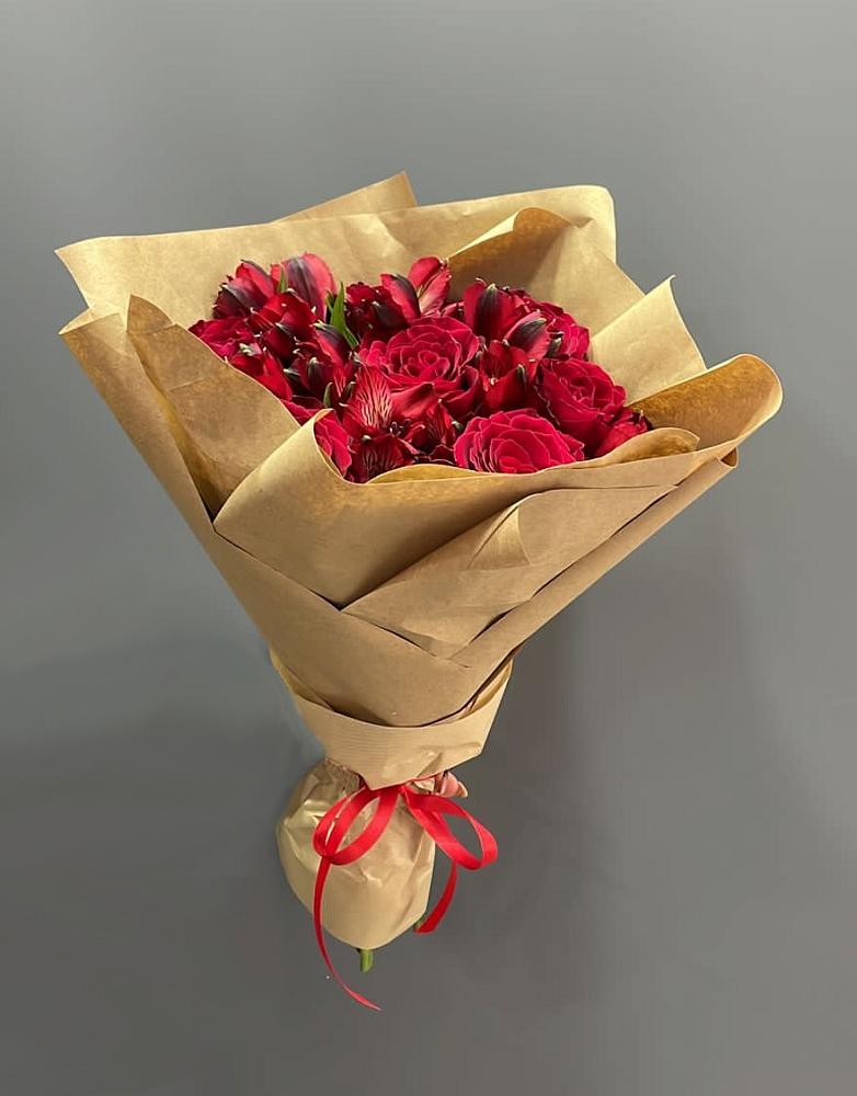 Букет цветов из: Альстромерии и Розы в Северобайкальске