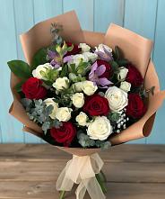 Букет цветов из:  Розы и Альстромерии в Северобайкальске