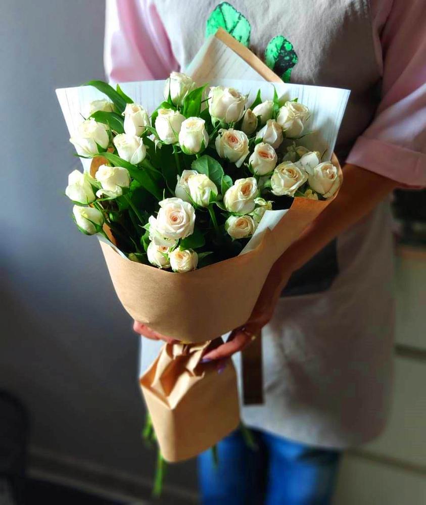 Букет цветов из: Розы в Северобайкальске