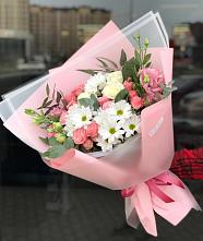 Букет цветов из:  Розы, Лизиантусы и Хризантемы в Северобайкальске