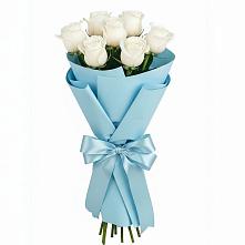 Букет 7 белых роз Проуд в Северобайкальске