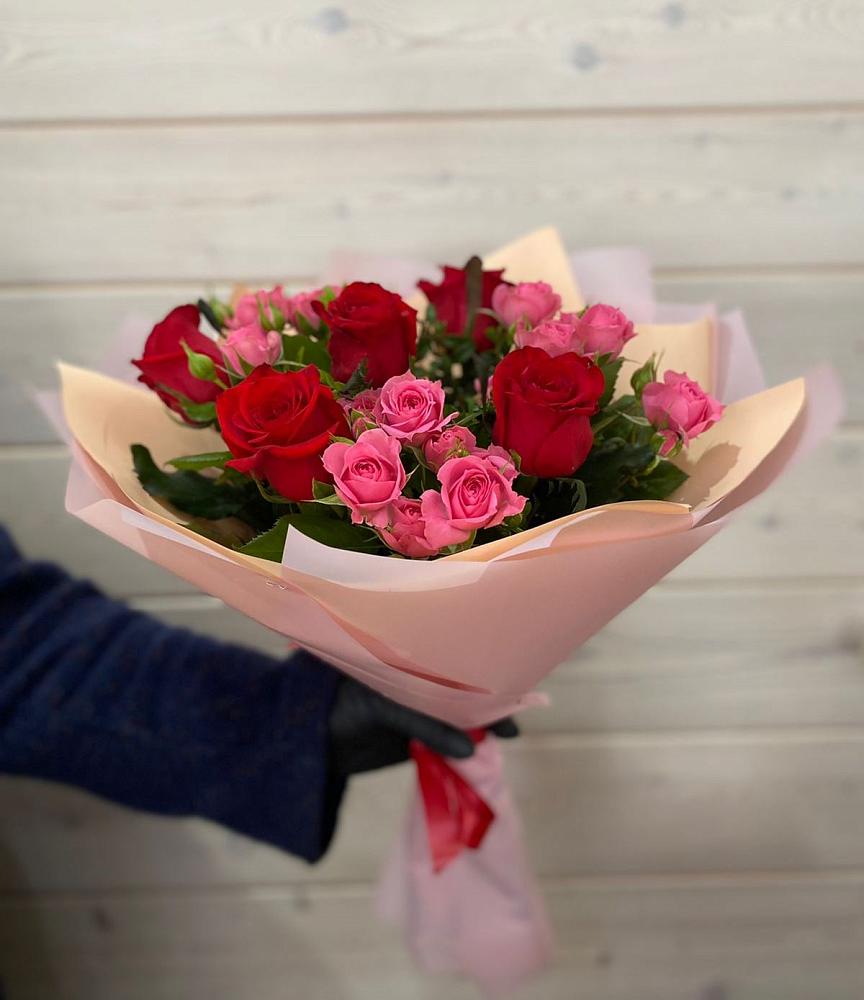 Букет цветов из: Розы в Северобайкальске