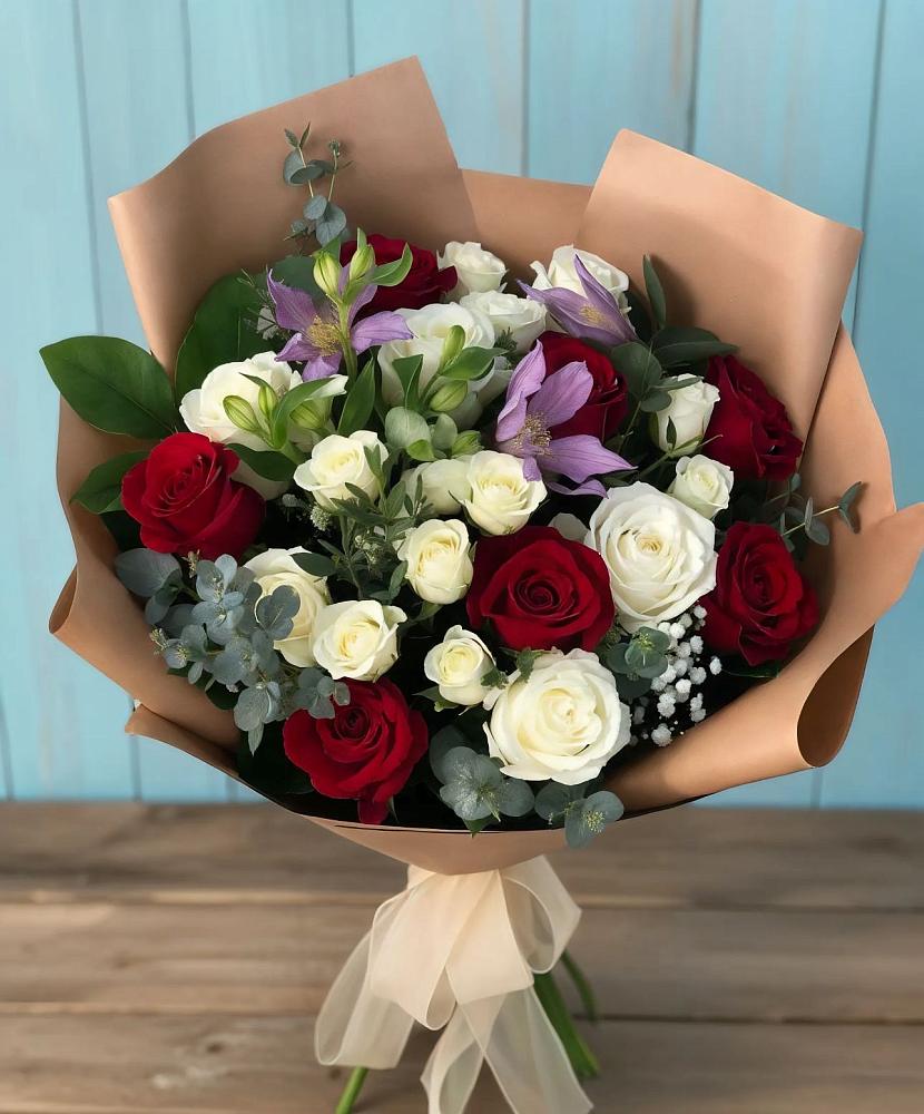 Букет цветов из: Розы и Альстромерии в Северобайкальске