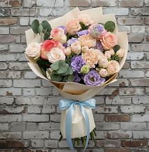 Букет цветов из:  Розы, Лизиантусы и Гвоздики #REPLACE_PRED# Северобайкальске