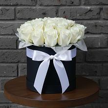 Цветочная композиция из Розы в шляпной коробке #REPLACE_PRED# Северобайкальске